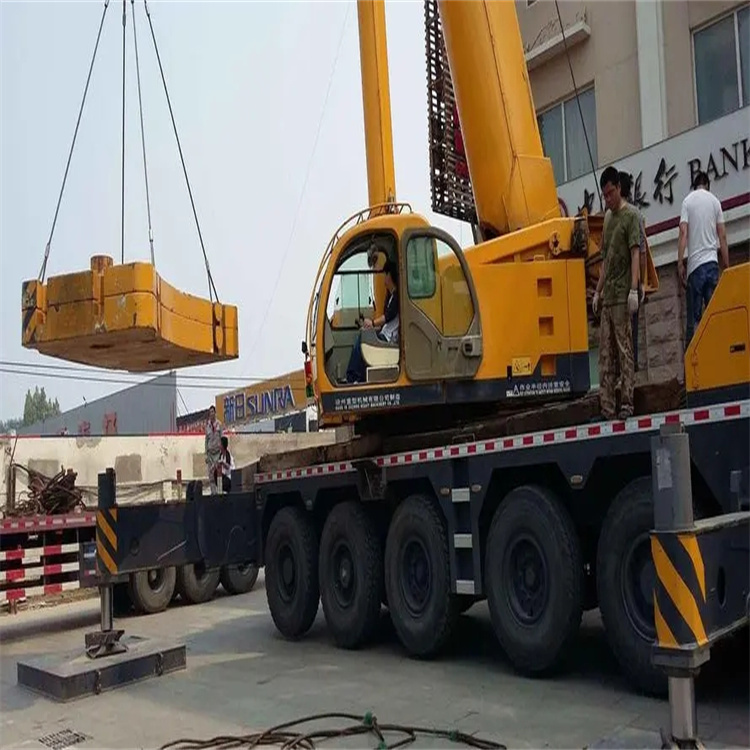 银海当地吊车出租|机器吊装|75吨|工厂搬迁服务